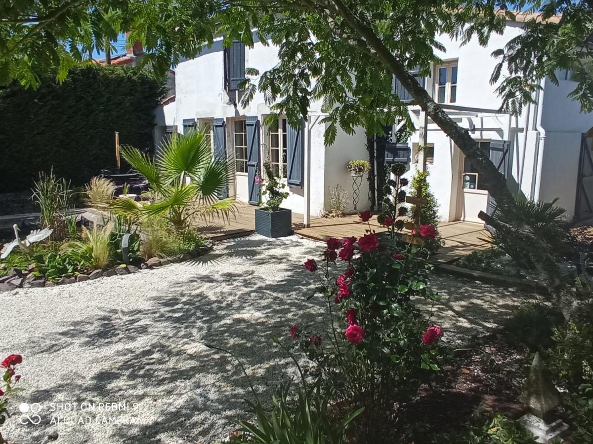 Mas Des Vignes Piscine Chauffee Bed & Breakfast Le Champ-Saint-Pere Ngoại thất bức ảnh