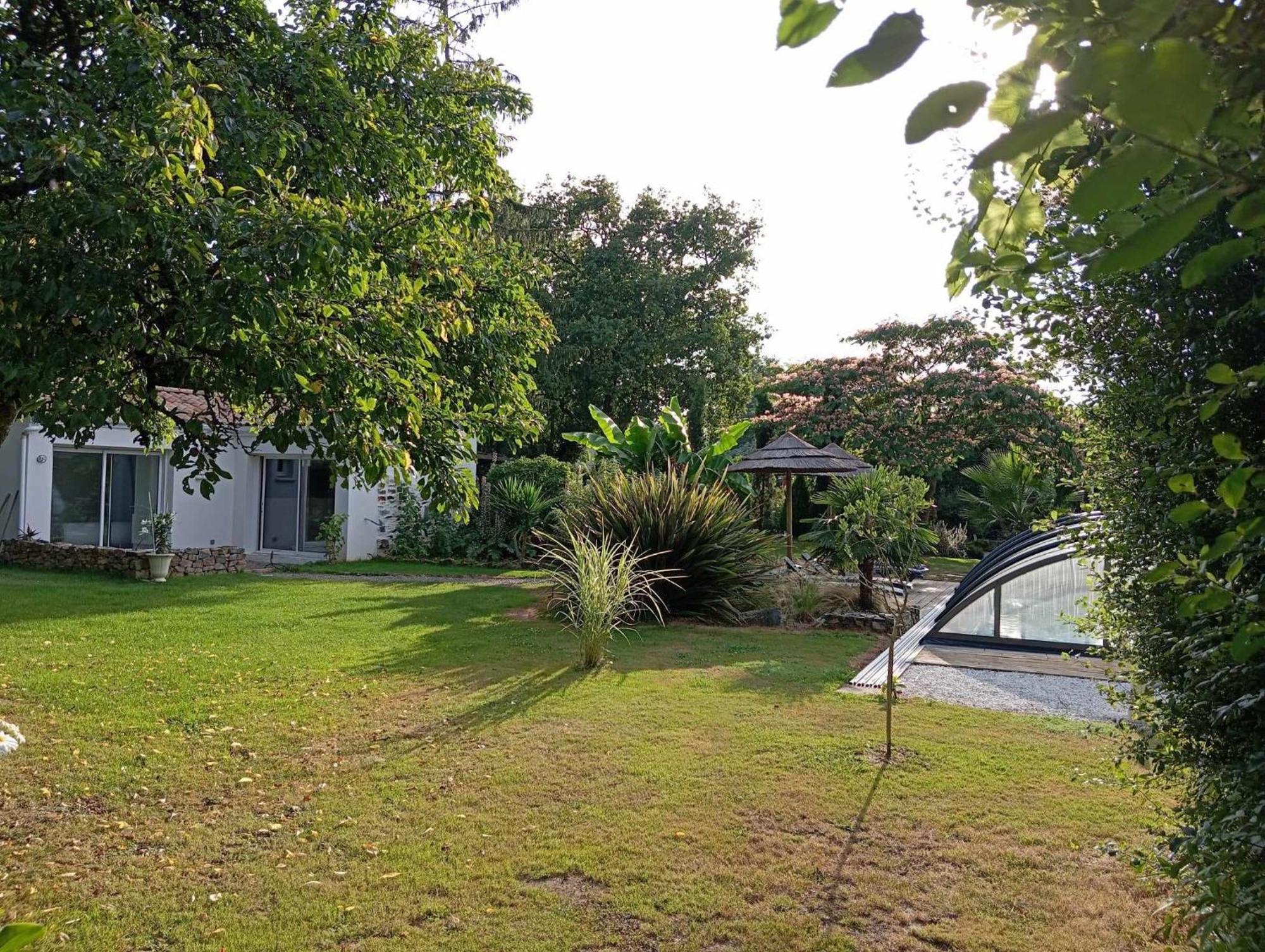 Mas Des Vignes Piscine Chauffee Bed & Breakfast Le Champ-Saint-Pere Ngoại thất bức ảnh